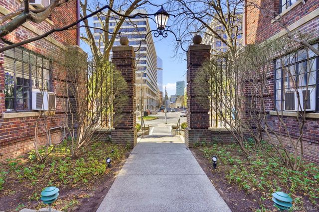20 N Broadway K351, White Plains, NY 10601
