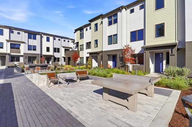 1112 Juana Court, Palo Alto, CA 94303