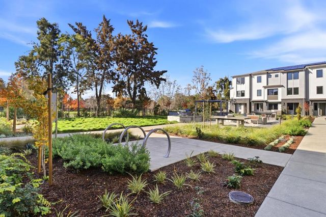 1112 Juana Court, Palo Alto, CA 94303