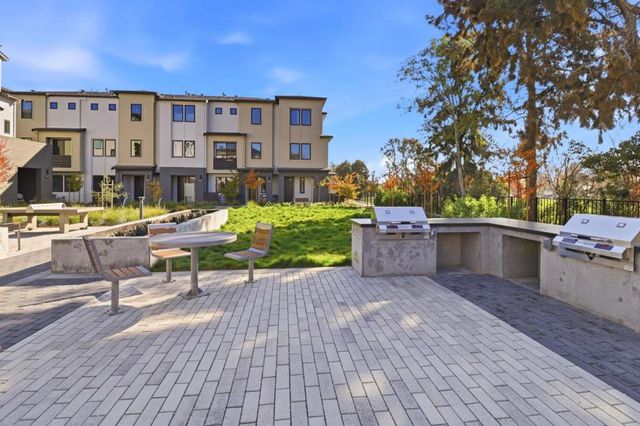 1112 Juana Court, Palo Alto, CA 94303