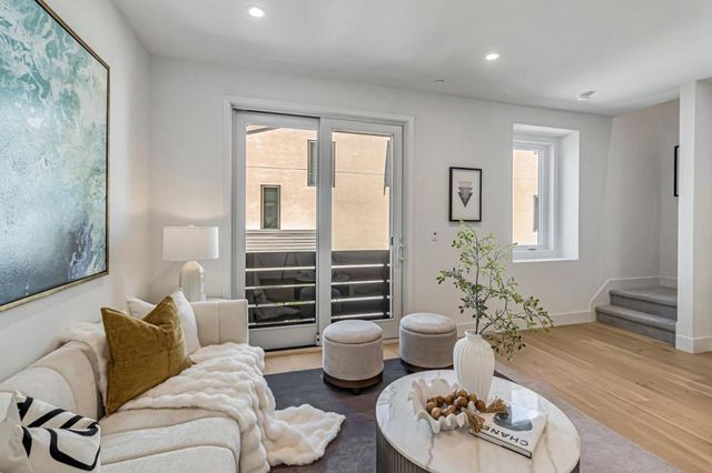 1112 Juana Court, Palo Alto, CA 94303