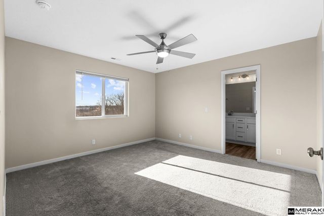 7802 N 94th Circle, Omaha, NE 68122