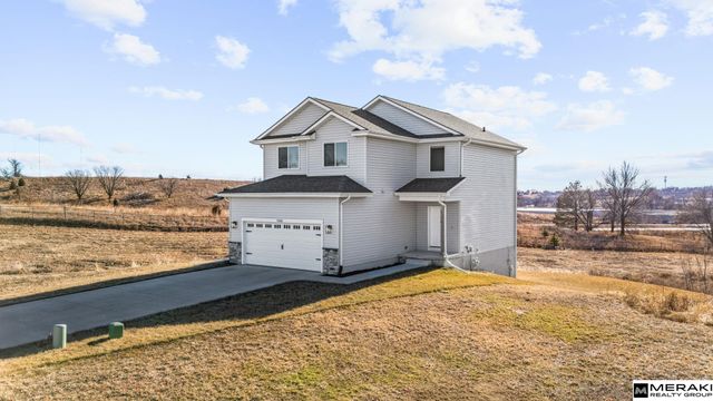 7802 N 94th Circle, Omaha, NE 68122