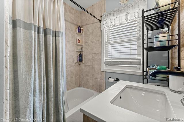 18295 Henry Street, Melvindale, MI 48122