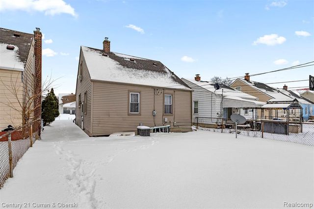 18295 Henry Street, Melvindale, MI 48122