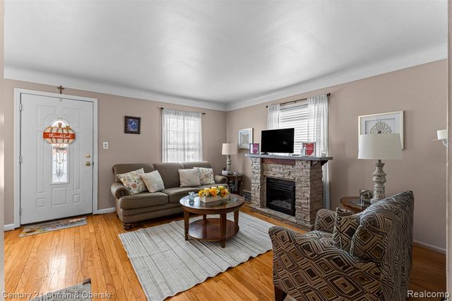 18295 Henry Street, Melvindale, MI 48122