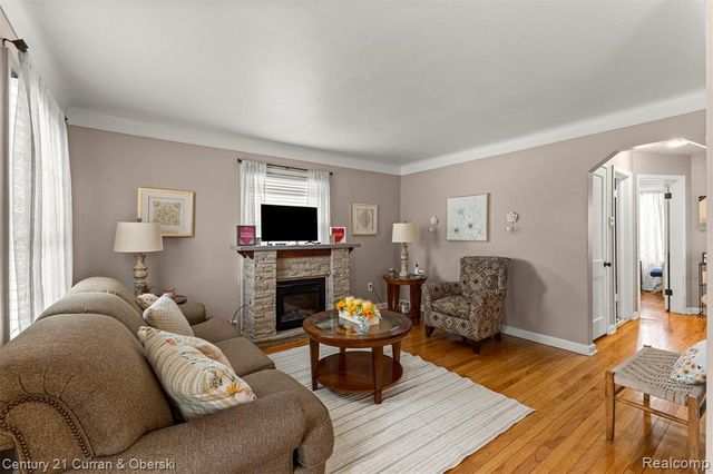 18295 Henry Street, Melvindale, MI 48122