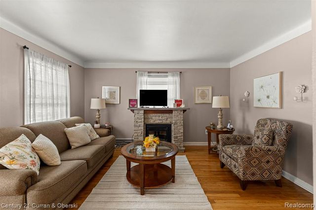 18295 Henry Street, Melvindale, MI 48122