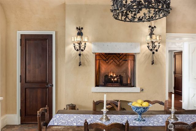 8010 Grand Avenue NE, Bainbridge Island, WA 98110