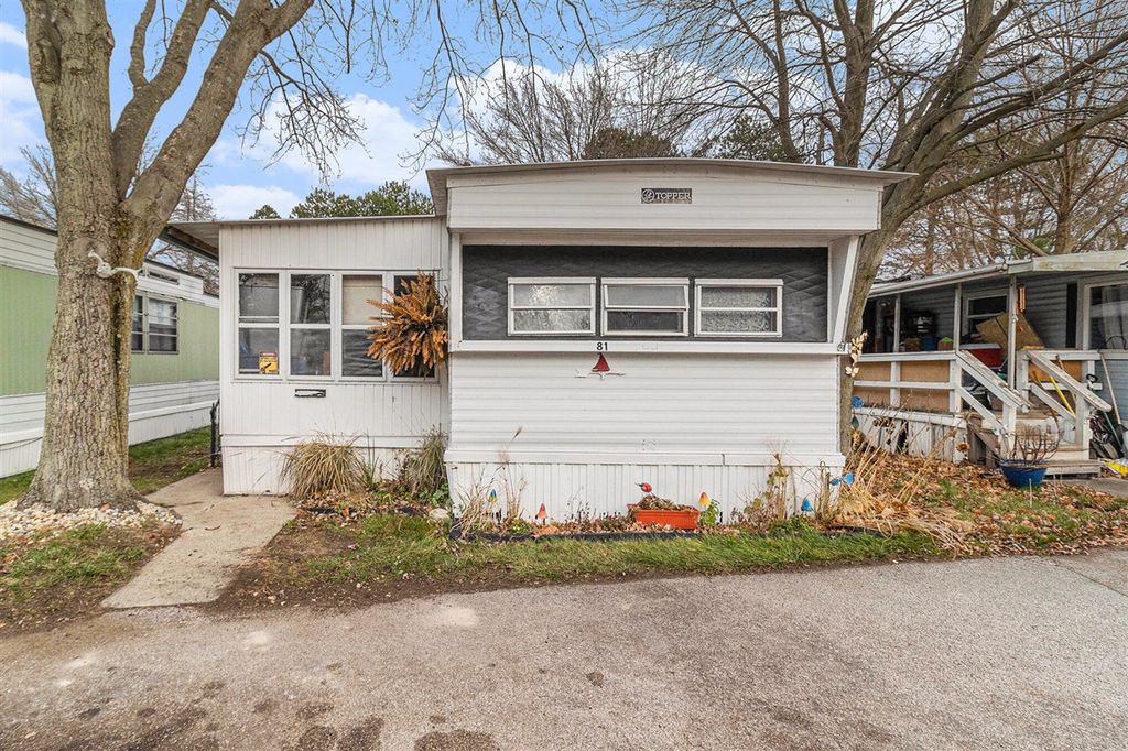 3527 Hoyt Street 81, Norton Shores, MI 49444