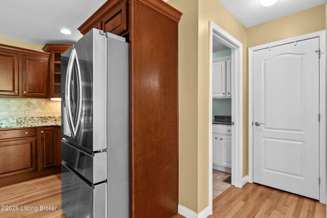 3054 Fallen Wood Ln, La Grange, KY 40031