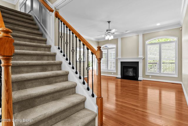 3054 Fallen Wood Ln, La Grange, KY 40031