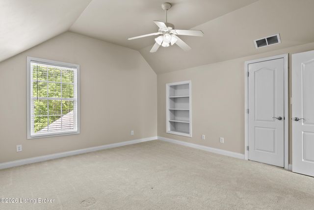 3054 Fallen Wood Ln, La Grange, KY 40031