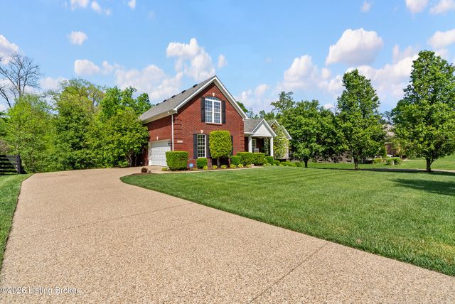 3054 Fallen Wood Ln, La Grange, KY 40031