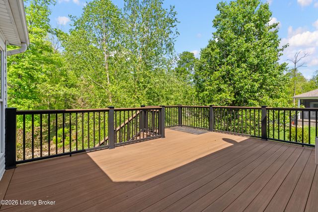 3054 Fallen Wood Ln, La Grange, KY 40031