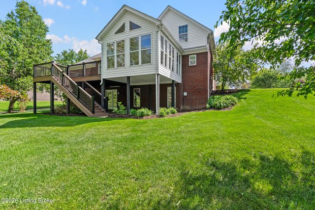 3054 Fallen Wood Ln, La Grange, KY 40031