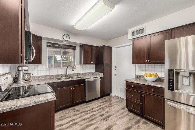 5917 E BOISE Street, Mesa, AZ 85205