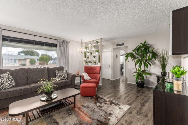 5917 E BOISE Street, Mesa, AZ 85205