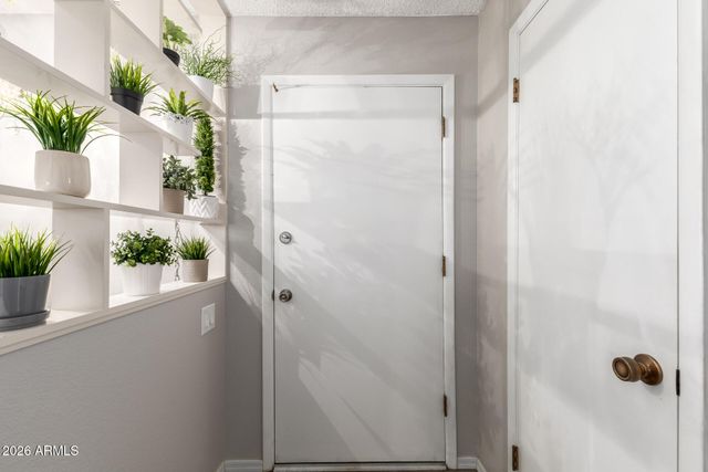 5917 E BOISE Street, Mesa, AZ 85205