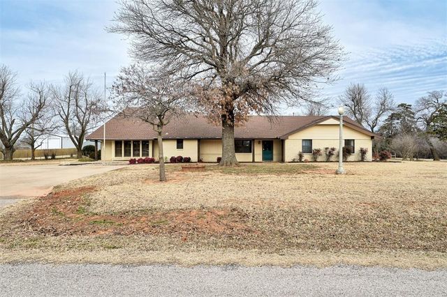 1839 E Pleasantview Lane, Mustang, OK 73064