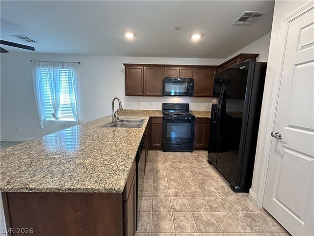 4552 Dover Straight Street, Las Vegas, NV 89115