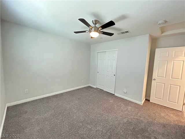 4552 Dover Straight Street, Las Vegas, NV 89115