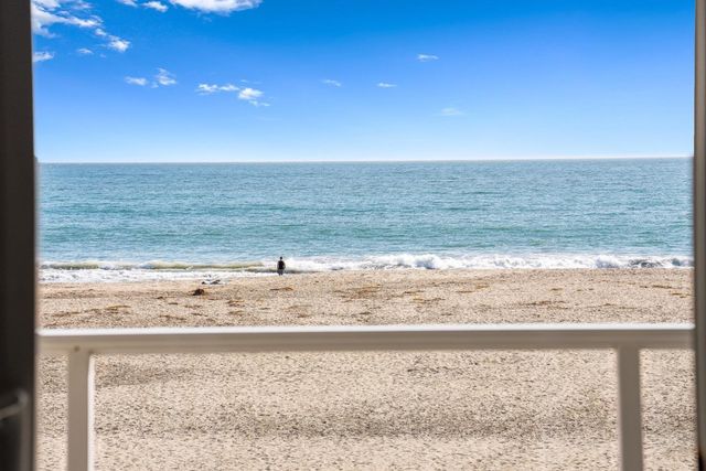 22130 E Cliff Drive 2A, Santa Cruz, CA 95062