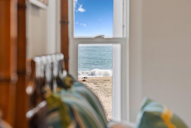 22130 E Cliff Drive 2A, Santa Cruz, CA 95062