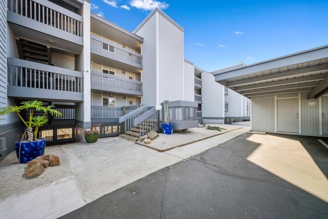 22130 E Cliff Drive 2A, Santa Cruz, CA 95062