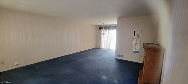 115 Bayberry Lane, Bedford, OH 44146