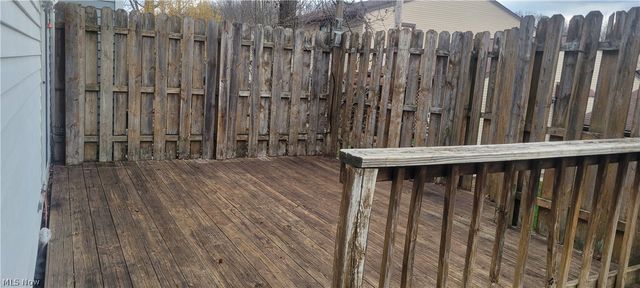 115 Bayberry Lane, Bedford, OH 44146