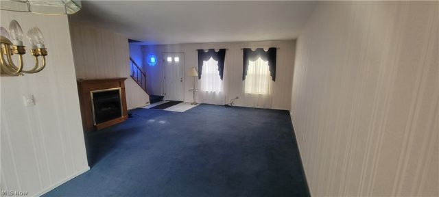 115 Bayberry Lane, Bedford, OH 44146