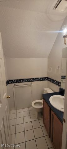 115 Bayberry Lane, Bedford, OH 44146