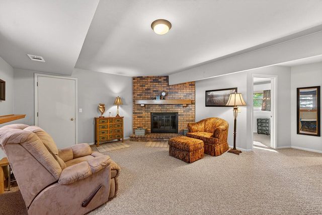 3036 Norman DRIVE, West Bend, WI 53090