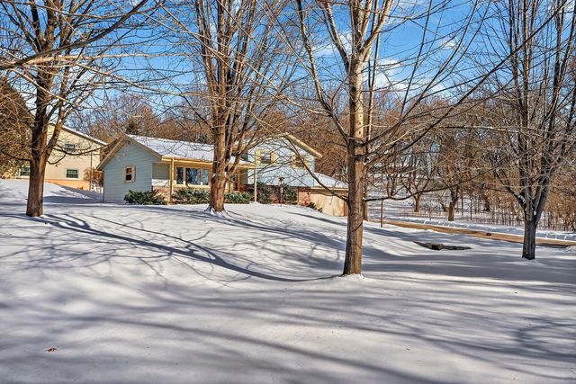 3036 Norman DRIVE, West Bend, WI 53090