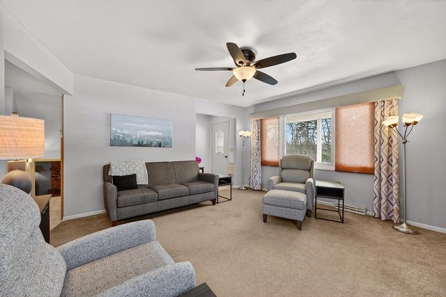 3036 Norman DRIVE, West Bend, WI 53090