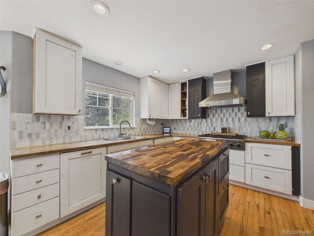 24734 E Gunnison Drive, Aurora, CO 80018