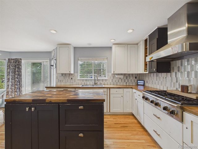 24734 E Gunnison Drive, Aurora, CO 80018
