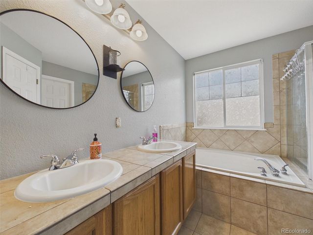 24734 E Gunnison Drive, Aurora, CO 80018