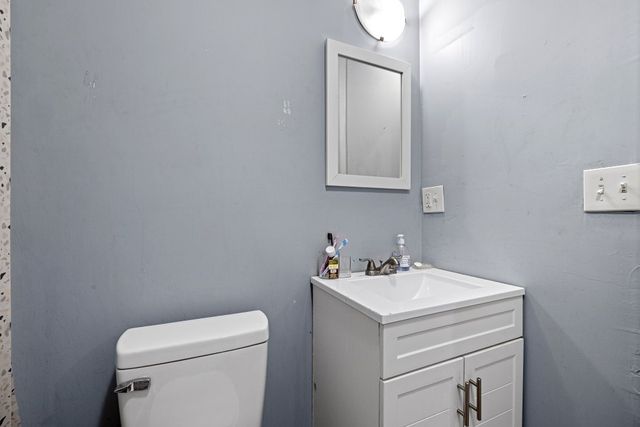1615 S Komensky Avenue, Chicago, IL 60623