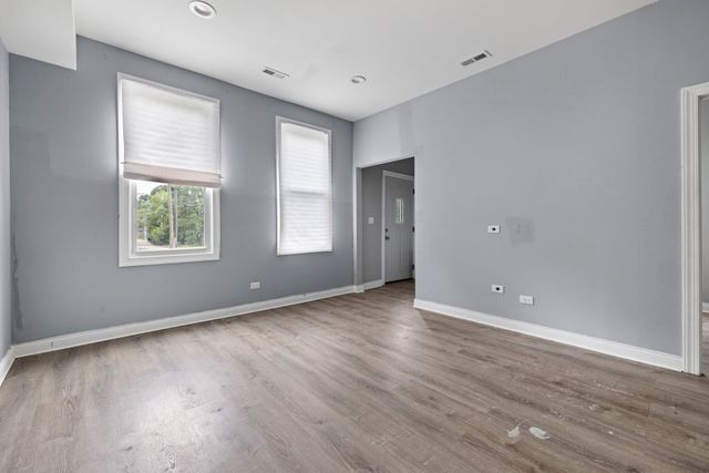 1615 S Komensky Avenue, Chicago, IL 60623