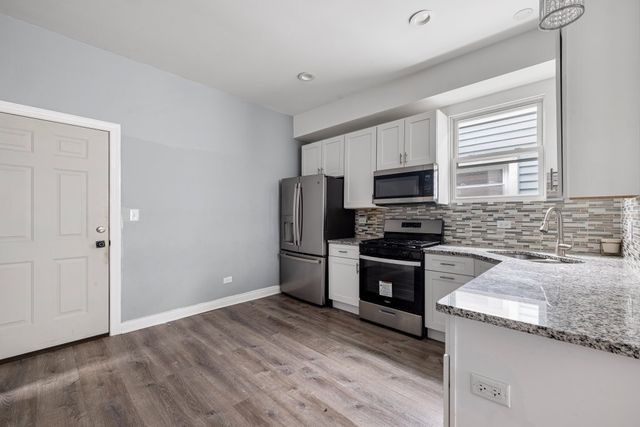 1615 S Komensky Avenue, Chicago, IL 60623