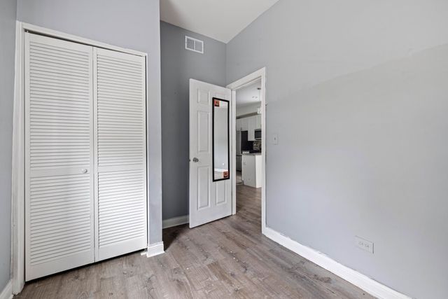 1615 S Komensky Avenue, Chicago, IL 60623