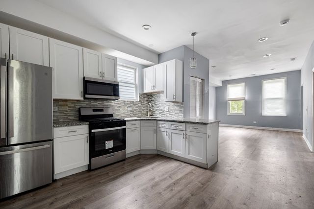 1615 S Komensky Avenue, Chicago, IL 60623