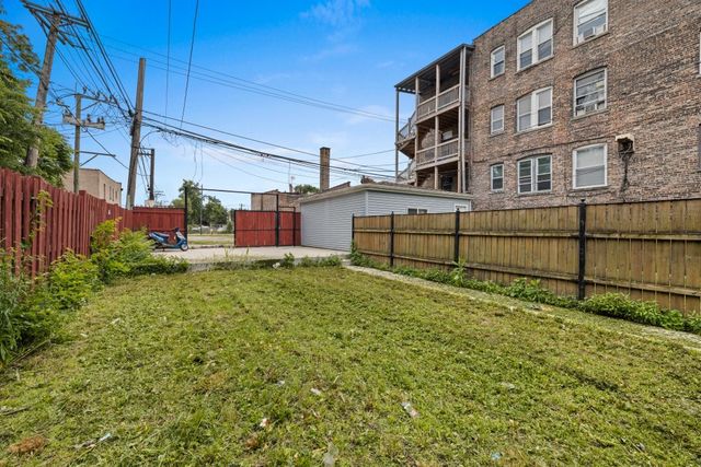 1615 S Komensky Avenue, Chicago, IL 60623