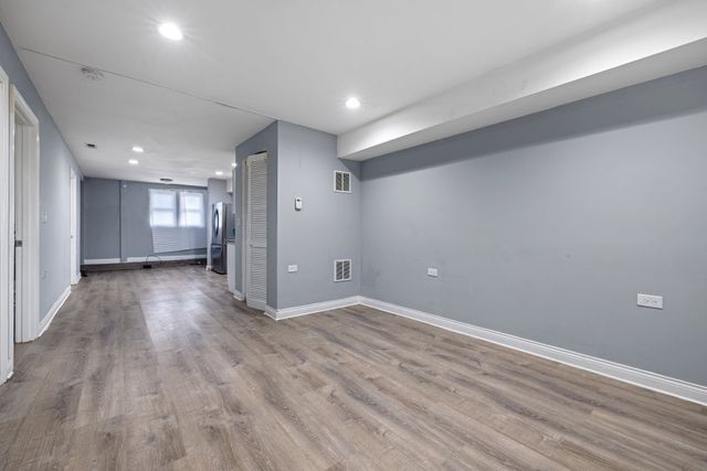 1615 S Komensky Avenue, Chicago, IL 60623