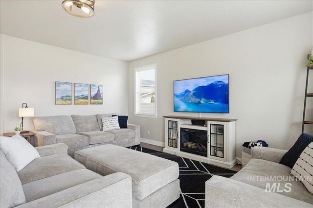 5898 W Bracken Ct, Eagle, ID 83616