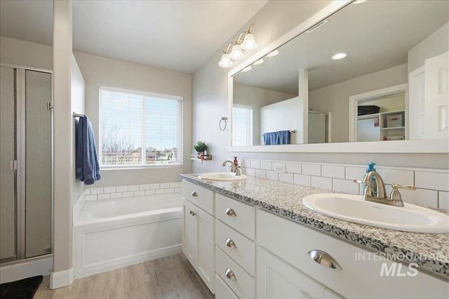 5898 W Bracken Ct, Eagle, ID 83616