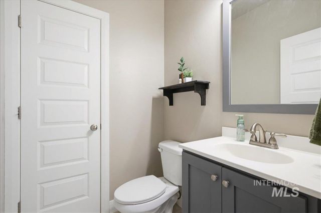 5898 W Bracken Ct, Eagle, ID 83616