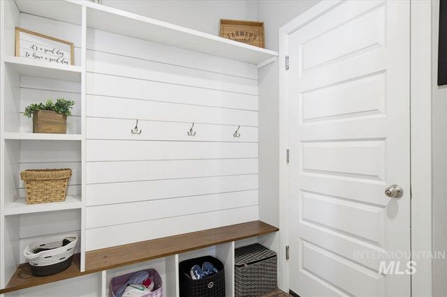 5898 W Bracken Ct, Eagle, ID 83616